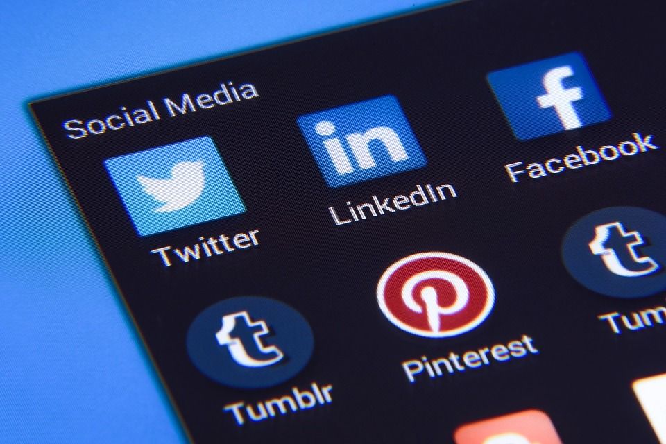 Social media apps on a phone