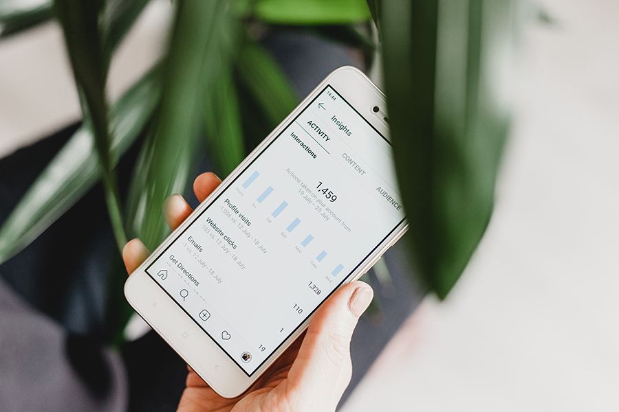checking social media marketing stats
